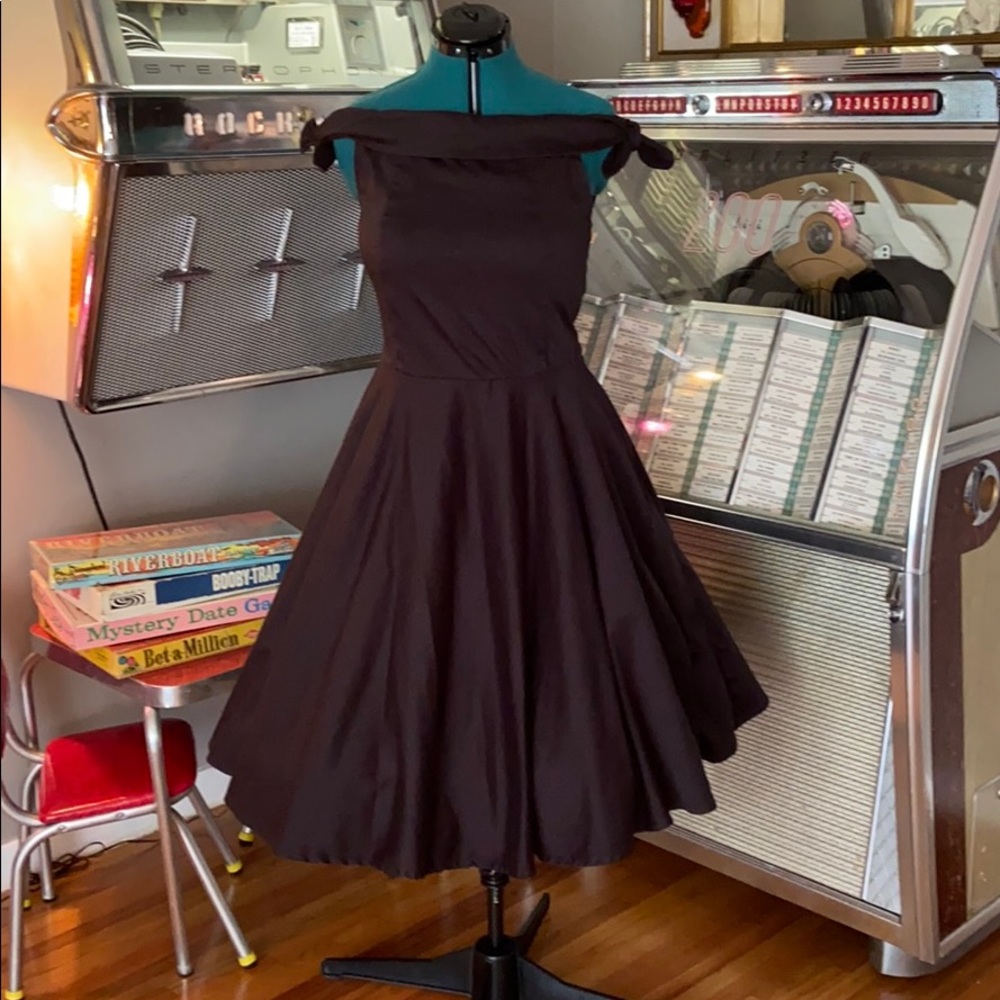 Unique Vintage 50’s Off Shoulder Swing Dress EUC
